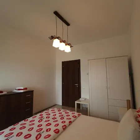 Apollonia Apartmán *